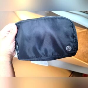 🍋 Lululemon Everywhere Belt Bag *NWT*